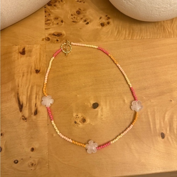 Handmade beaded necklace - Picture 1 of 2